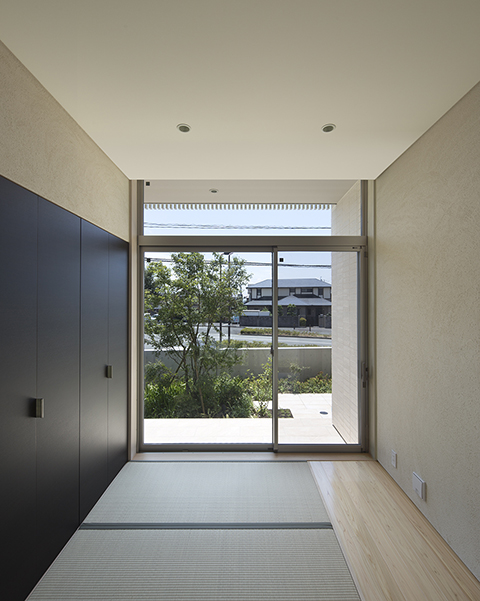 H77 photo10